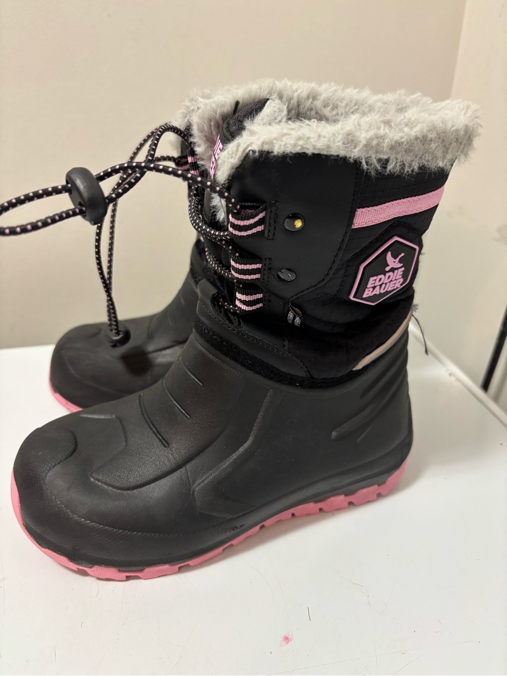 Eddie Bauer Gray Faux-Fur Lined Boot Interior